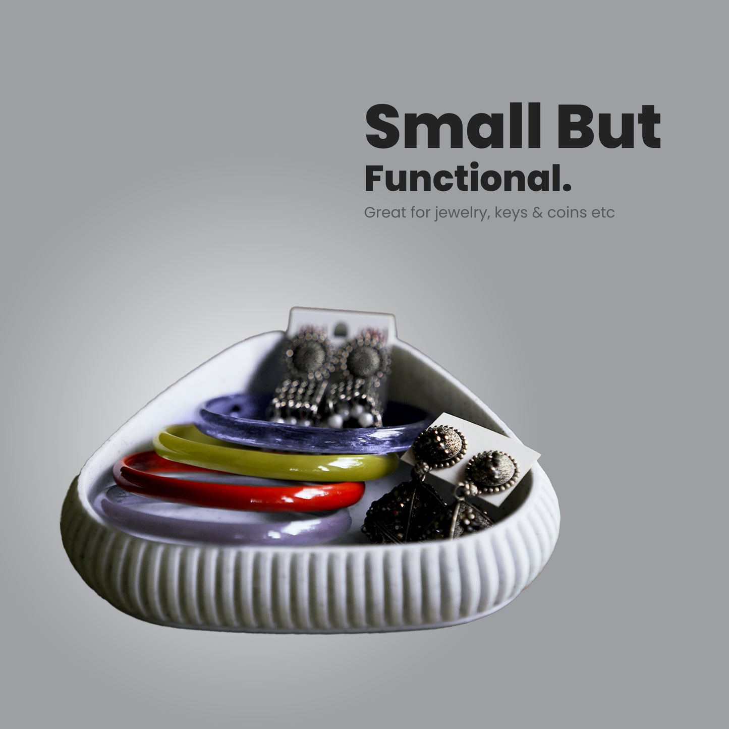 Wublue oval tray small – Compact Decorative Tray | Modern Ribbed Texture | For Rings, Coins, Keys & Small Essentials
