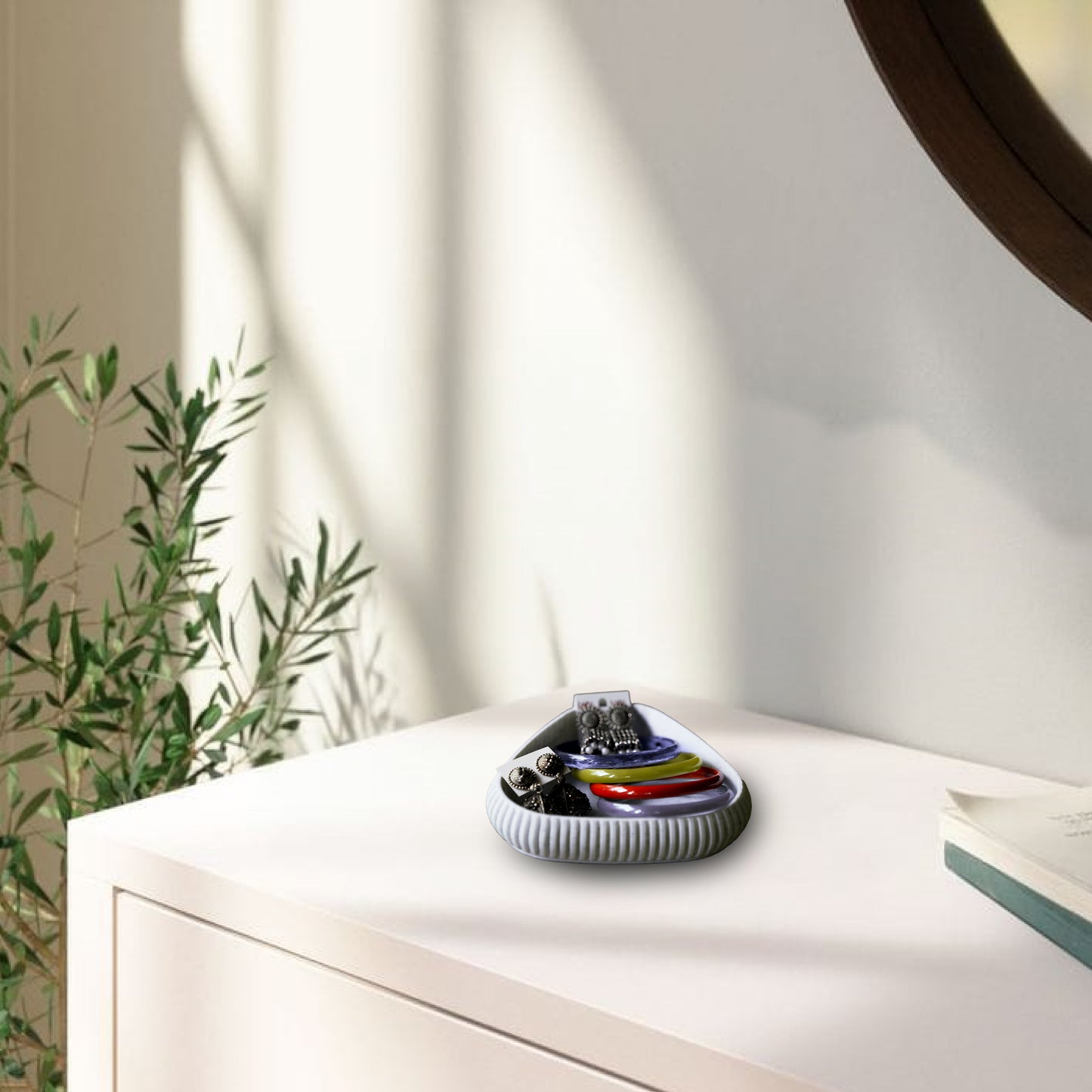 Wublue oval tray small – Compact Decorative Tray | Modern Ribbed Texture | For Rings, Coins, Keys & Small Essentials