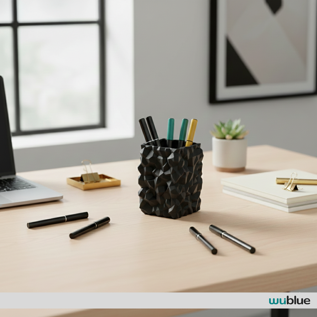 Wublue Rough Geometric Pen Holder